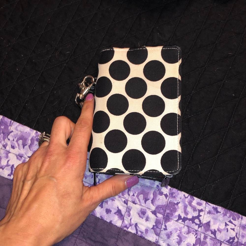 thirty-one wristlet